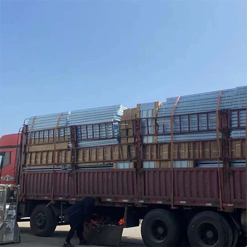 吉林吉林龙潭到新疆阿勒泰富蕴县物流公司，一站式服务